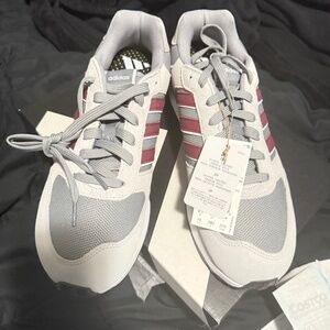 Men’s adidas sneakersn